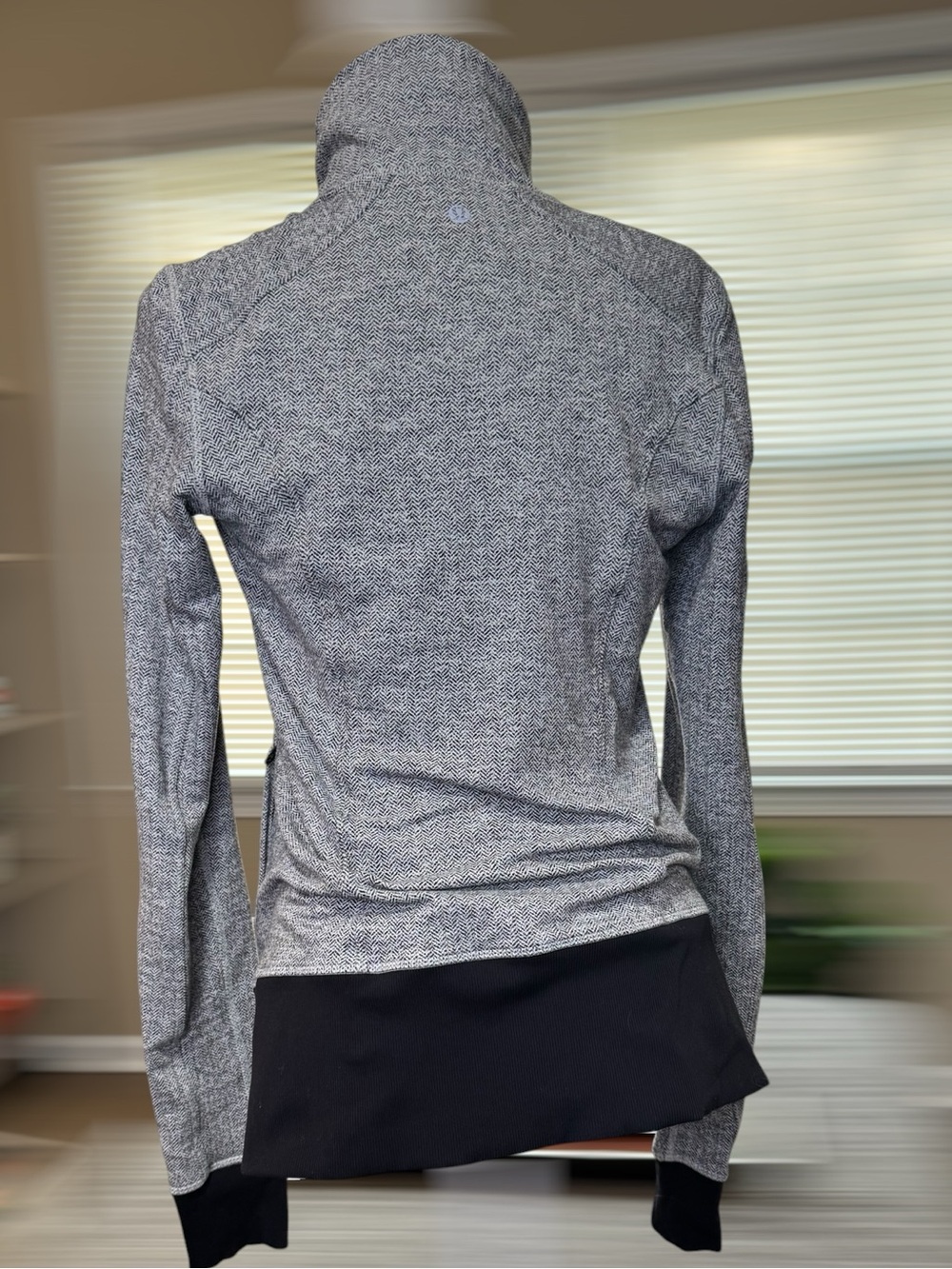 Lululemon - Picture 4 of 9